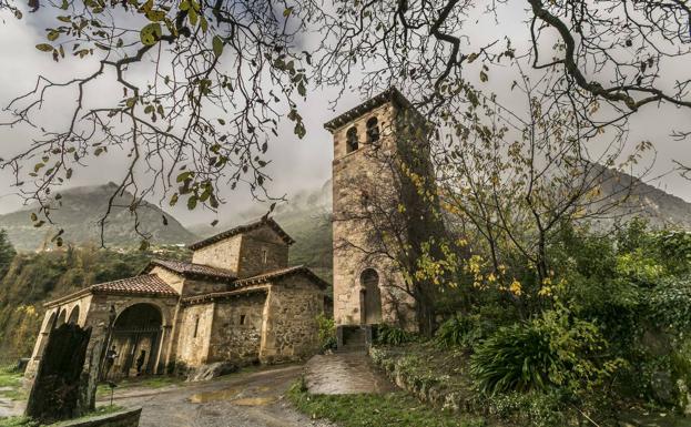 Veinte iglesias y monasterios abrirán sus puertas este verano en Cantabria para visitas guiadas