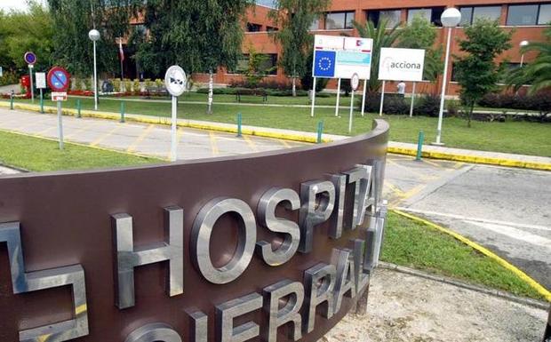 Un «error» en las nóminas deja a los médicos residentes de Sierrallana sin cobrar las guardias