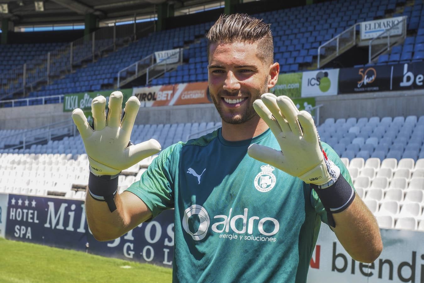 El Racing presenta a Luca Zidane