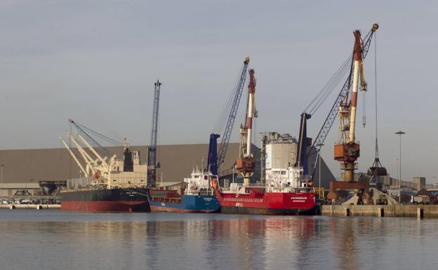El tráfico del Puerto de Santander crece un 9,6% en el primer semestre