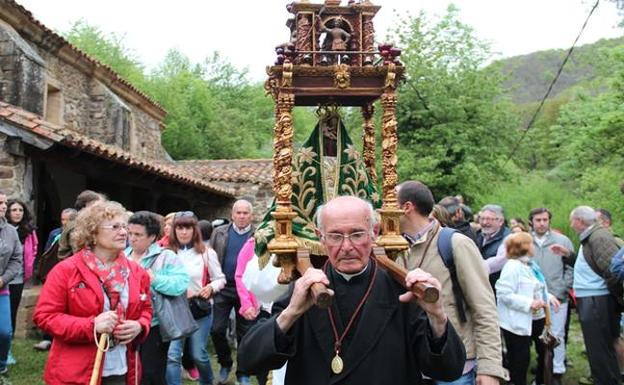 Fallece el sacerdote lebaniego Benito Velarde, un ejemplo de cura rural