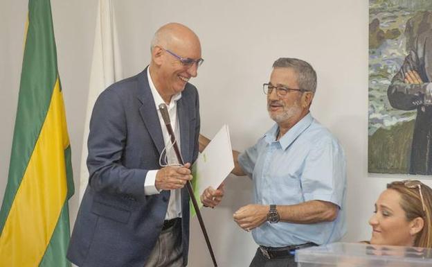 José Manuel Cabrero, alcalde de Miengo, critica la organización de la Policía Local