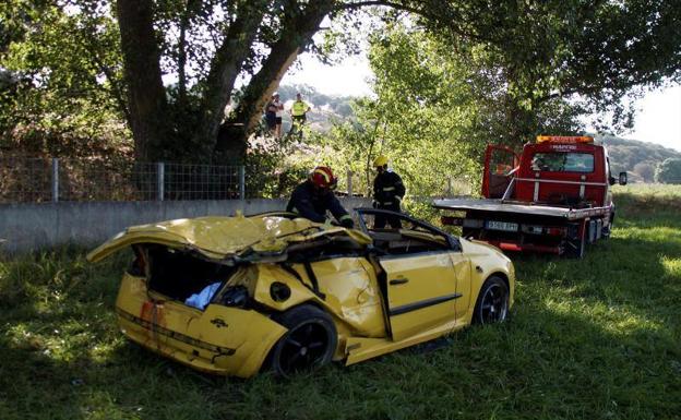 Cuatro jóvenes muertos y dos graves en un accidente de tráfico en Salamanca