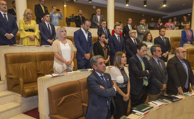 Seis alcaldes, todos del PRC, combinan el trabajo en sus ayuntamientos con el cargo de diputado regional