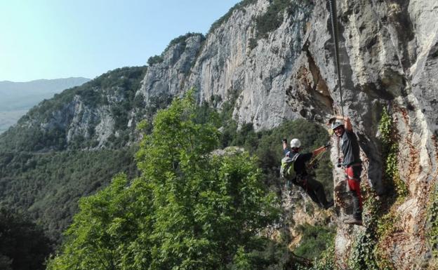 Ramales suma una nueva vía ferrata a su oferta de turismo de aventura