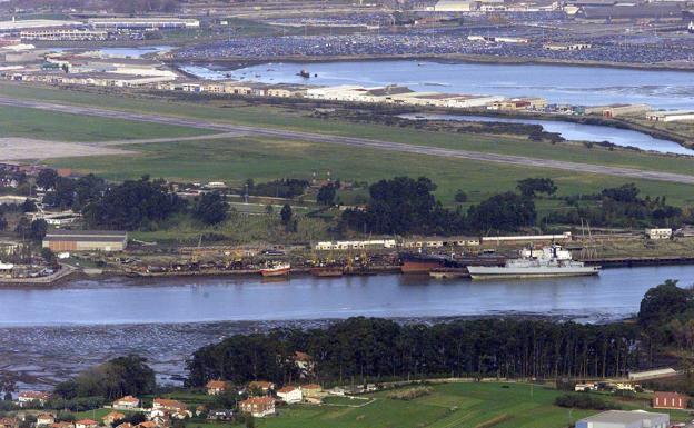 El proyecto de iluminación de la ría junto al aeropuerto vuelve a salir a licitación