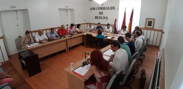 Discusiones, tensión y gritos en el primer pleno ordinario en Los Corrales