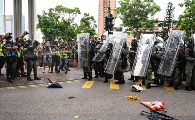 Nuevos enfrentamientos entre los manifestantes de Hong Kong y la Policía