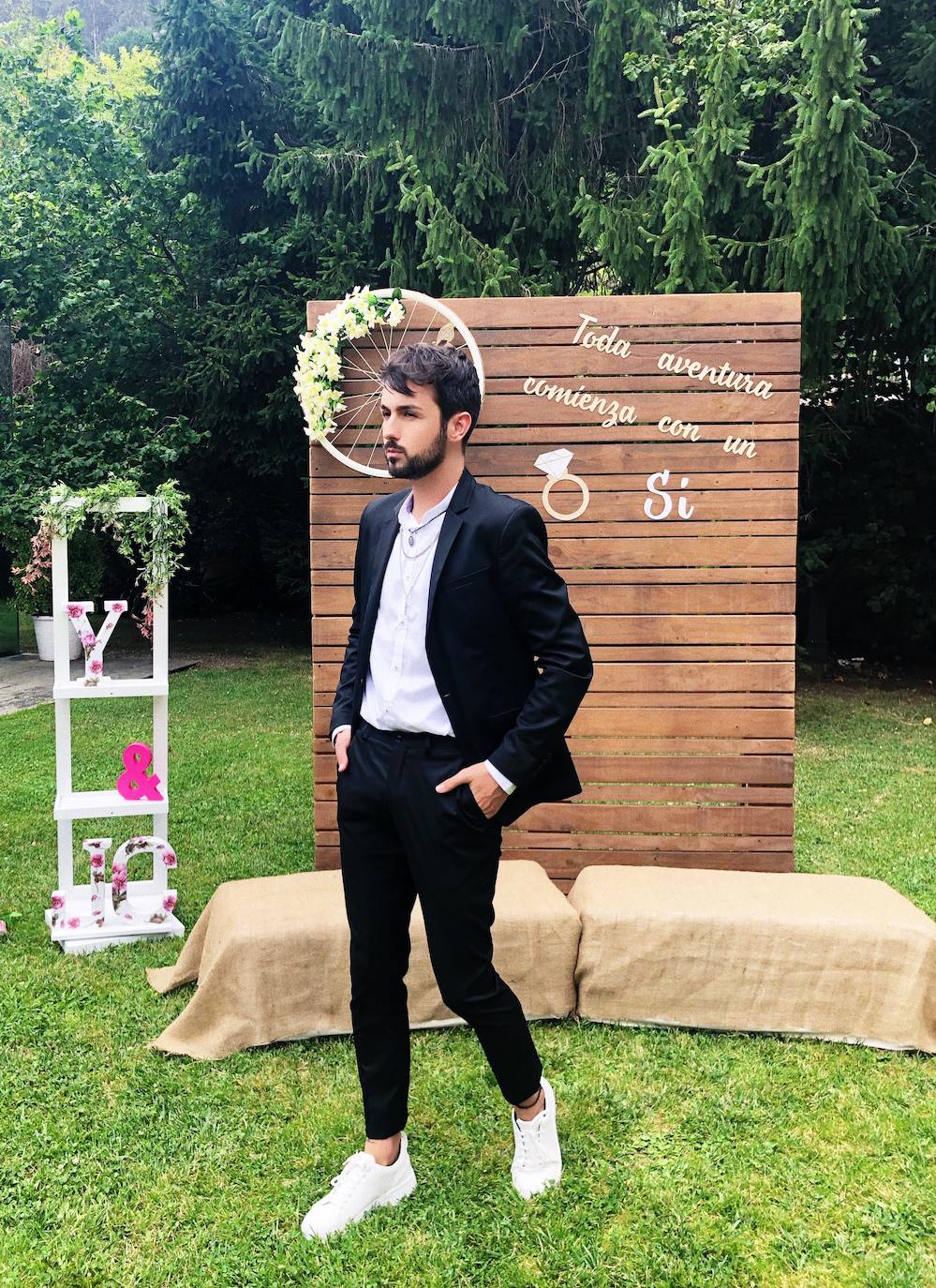 El traje ideal para ser el invitado perfecto