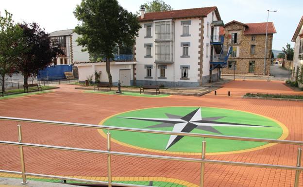 Concluye la reforma de la plaza de Bolmir y del canal del arroyo La Cuesta