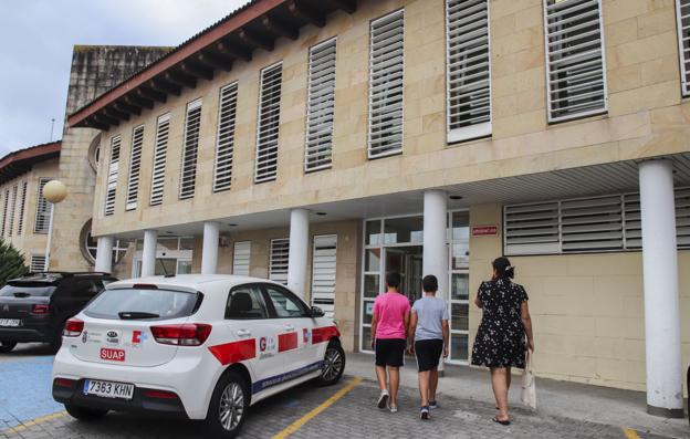 Las vacaciones retrasan las citas en los ambulatorios hasta cuatro días