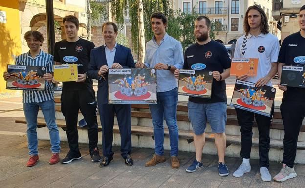 El BM Torrelavega presenta su campaña de abonados 'Somos el norte'