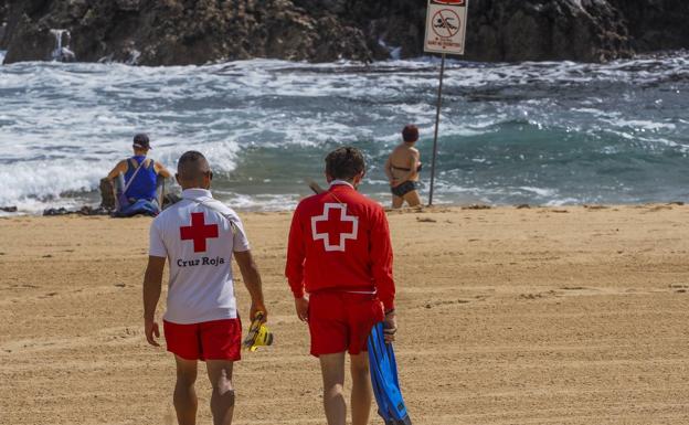 La Virgen del Mar y San Juan de la Canal vuelven a ser aptas para el baño