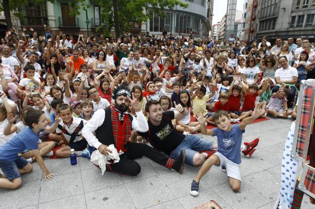 Música, teatro y magia, en calles y plazas