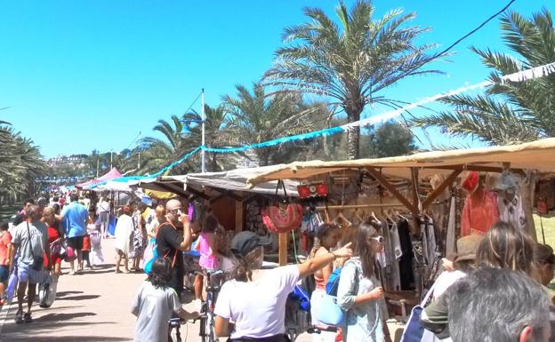 Suances acoge una nueva edición del Mercado Marinero