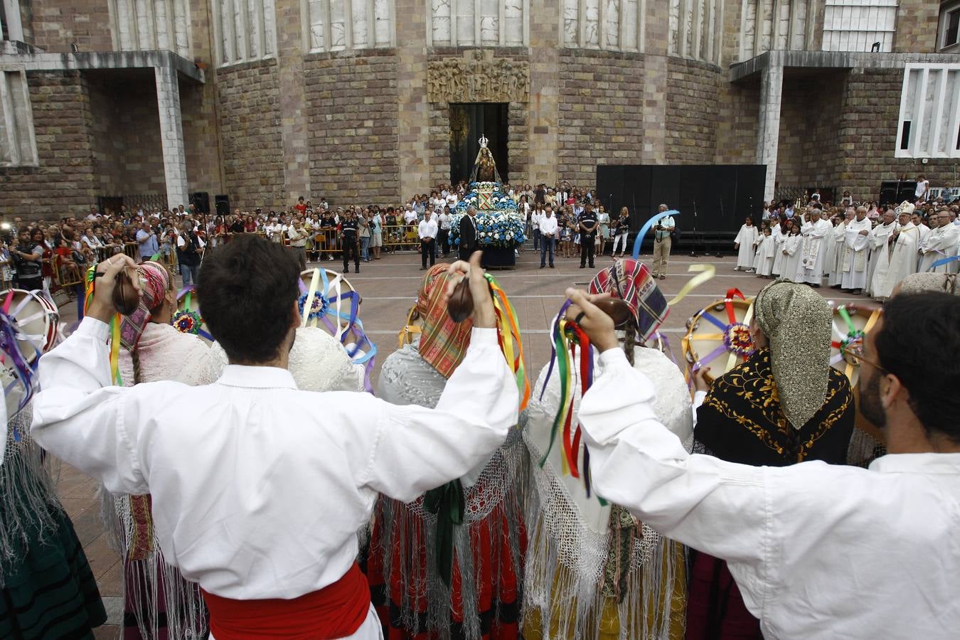 Procesión de la Virgen Grande en Torrelavega