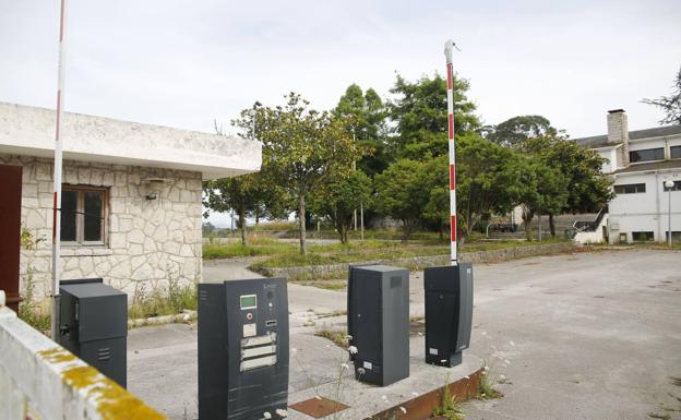 Cuatro detenidos por robar cobre en las abandonadas instalaciones del Club Parayas