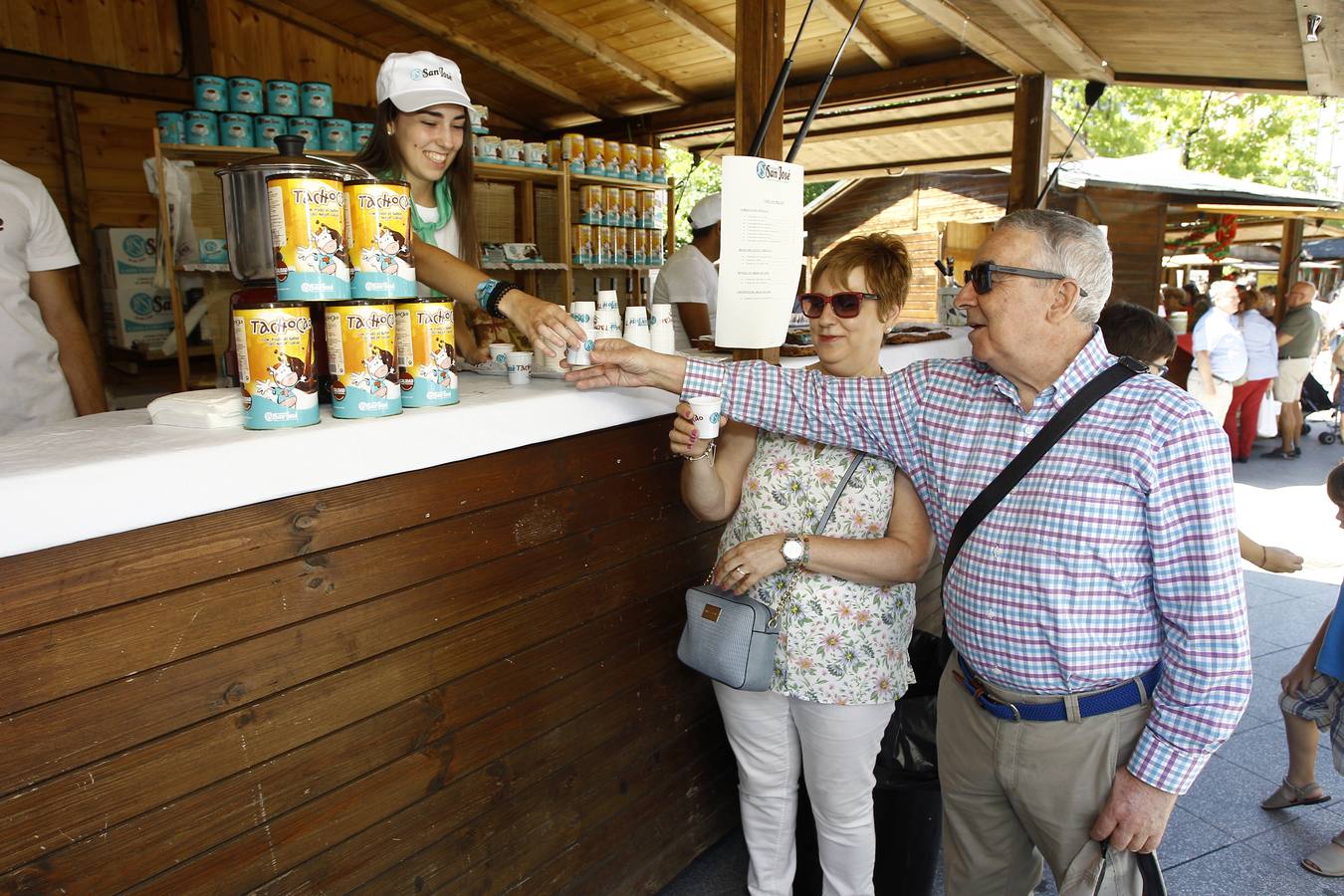 La Feria del Hojaldre endulza las fiestas de La Patrona