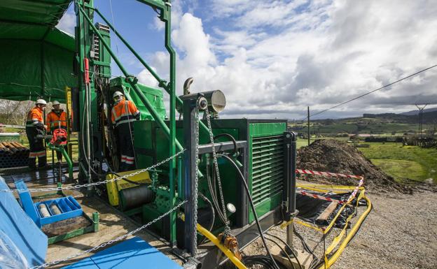 Martín insiste en que «a principios de otoño» se sabrá si en Cantabria habrá minas de zinc