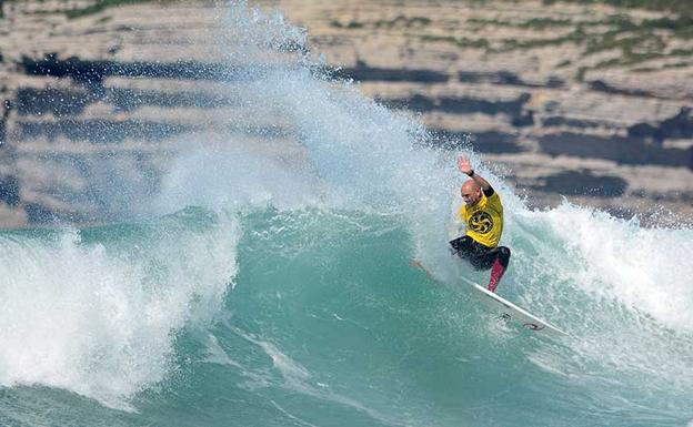 La Escuela Cántabra de surf celebra su campeonato Open el día 1 de septiembre