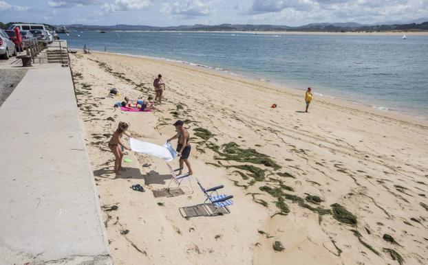 La playa La Fenómeno, más crecida que nunca