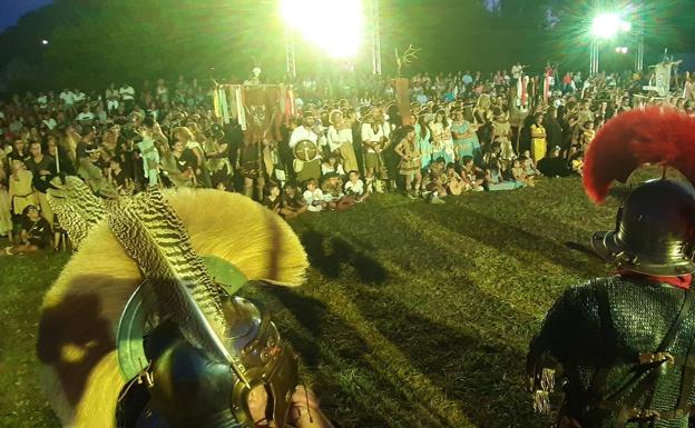 El emperador César Augusto y Corocotta se verán las caras este sábado en el Circo Máximo