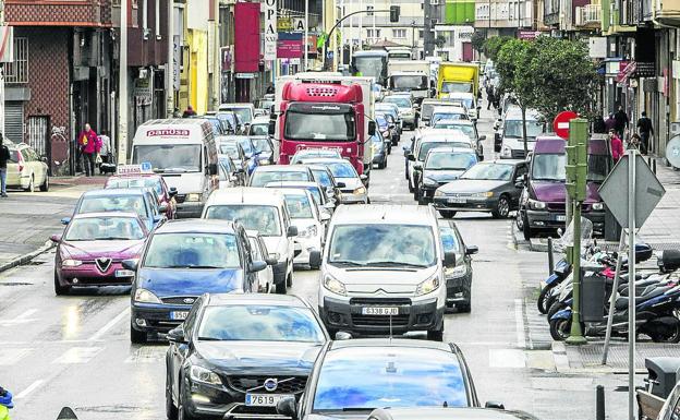 Los conductores en Santander invirtieron un 17% de tiempo extra en atascos en cada viaje