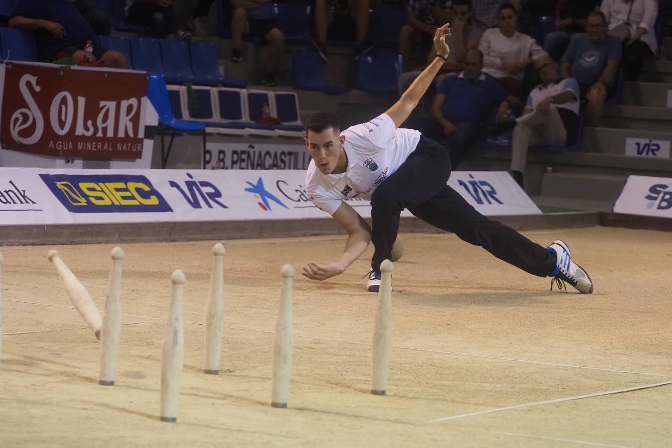 Víctor encarrila el campeonato