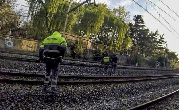 Los vigilantes de Renfe de Cantabria piden protección ante las «constantes agresiones»