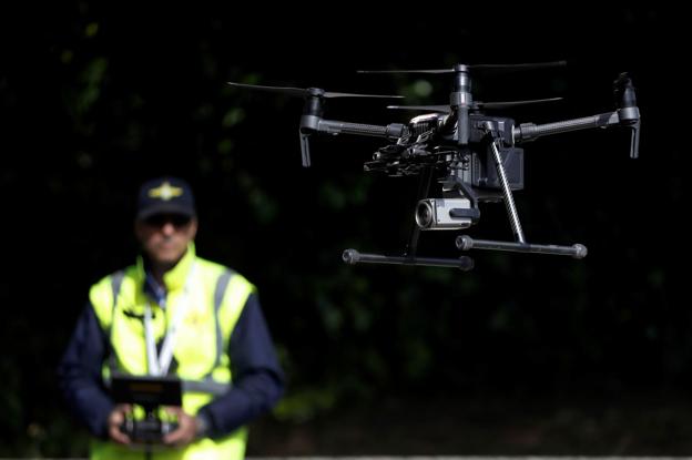 El dron de la DGT llegará a las carreteras cántabras este mes