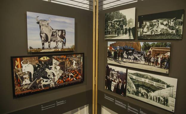 La muestra 'El viaje del Guernica' llega a la plaza Porticada