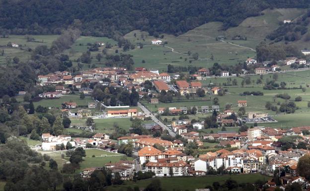 Vega de Pas acoge mañana en sus fiestas un mercado de productos pasiegos