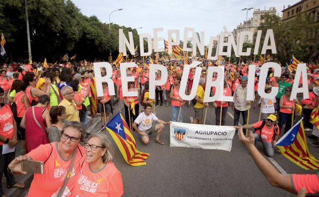 La Diada no logra ni una tímida tregua en la guerra que hay en el secesionismo