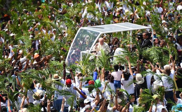 El Papa invita a dar la bienvenida y acoger a los inmigrantes