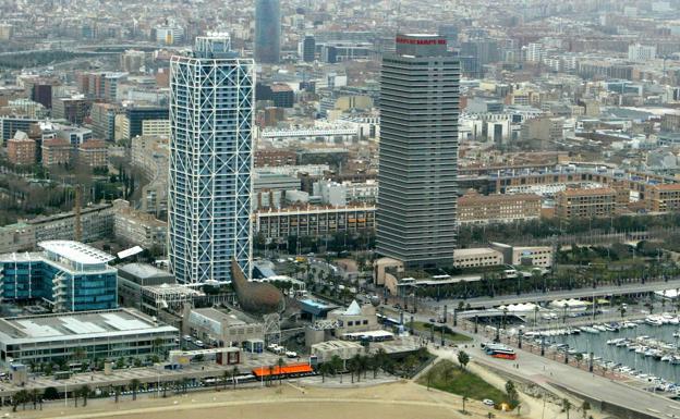 El asesino de una joven en el Puerto Olímpico de Barcelona se entrega a los Mossos