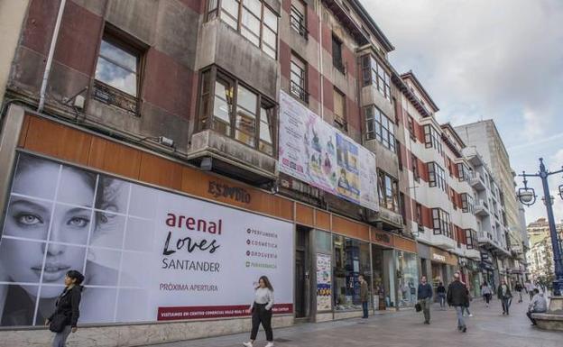 La librería Estvdio de la calle Burgos deja paso a una perfumería