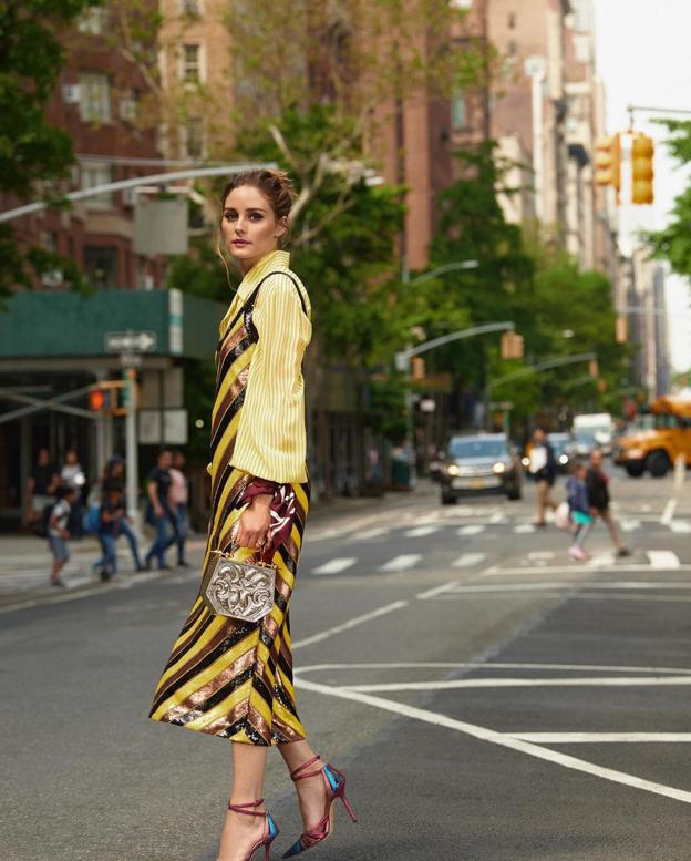 Vestidos de tirantes en septiembre y todo lo que Olivia Palermo consigue con una camisa