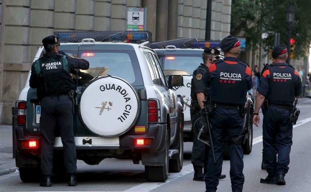 Detenido un menor al que investigan por lanzar a su bebé a un río en Barcelona