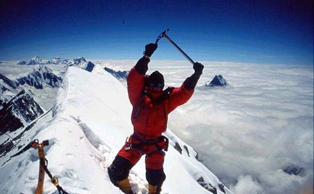 ¿Qué ocurre cuando un alpinista no sabe cuál es la cima real de un 'ochomil'?