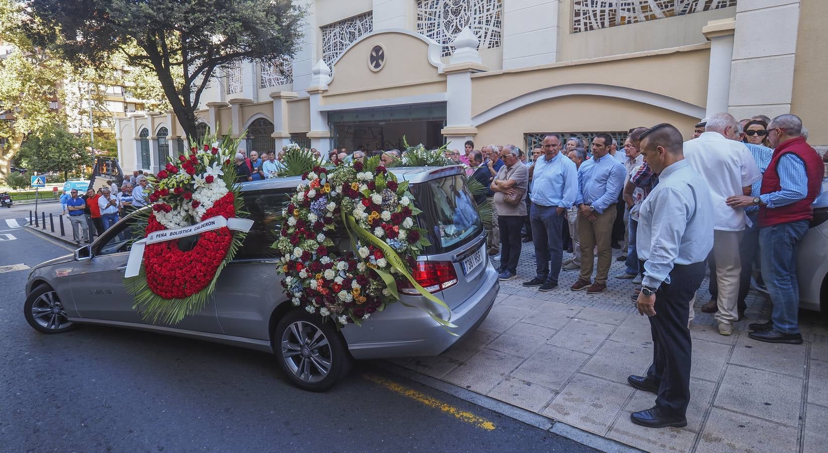 Cientos de personas dan el último adiós a José Manuel Riancho