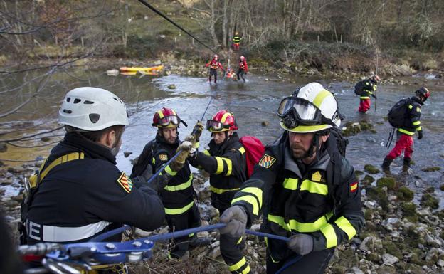 El Pantano del Ebro, escenario de un simulacro de rescate de personas con discapacidad