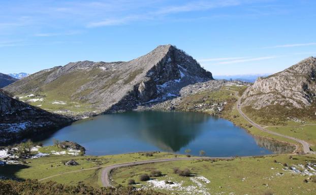 Ruta circular de baja dificultad por los Lagos de Covadonga