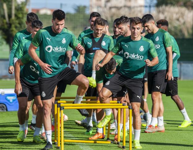 El Racing espera la semana que viene el alta de Jon Ander para tramitar su licencia