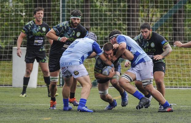 El Bathco fulmina al Cisneros