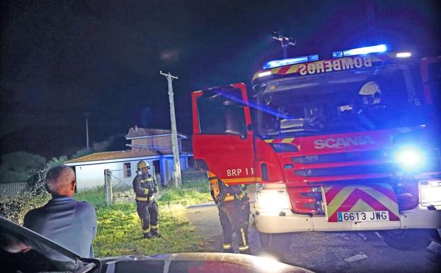 Se incendia una vivienda en construcción en Carrejo