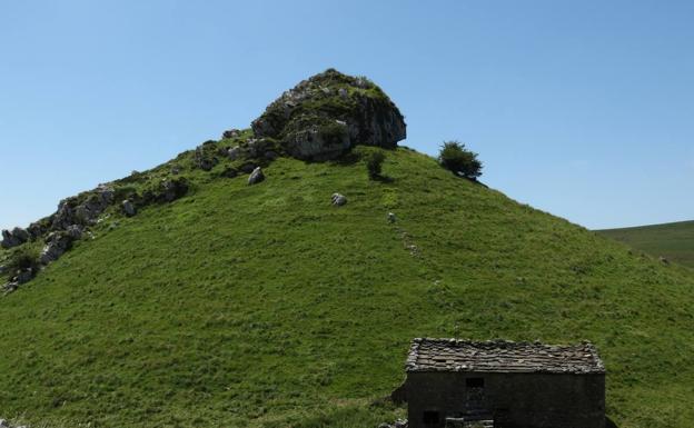 El pico Marmujo en Miera