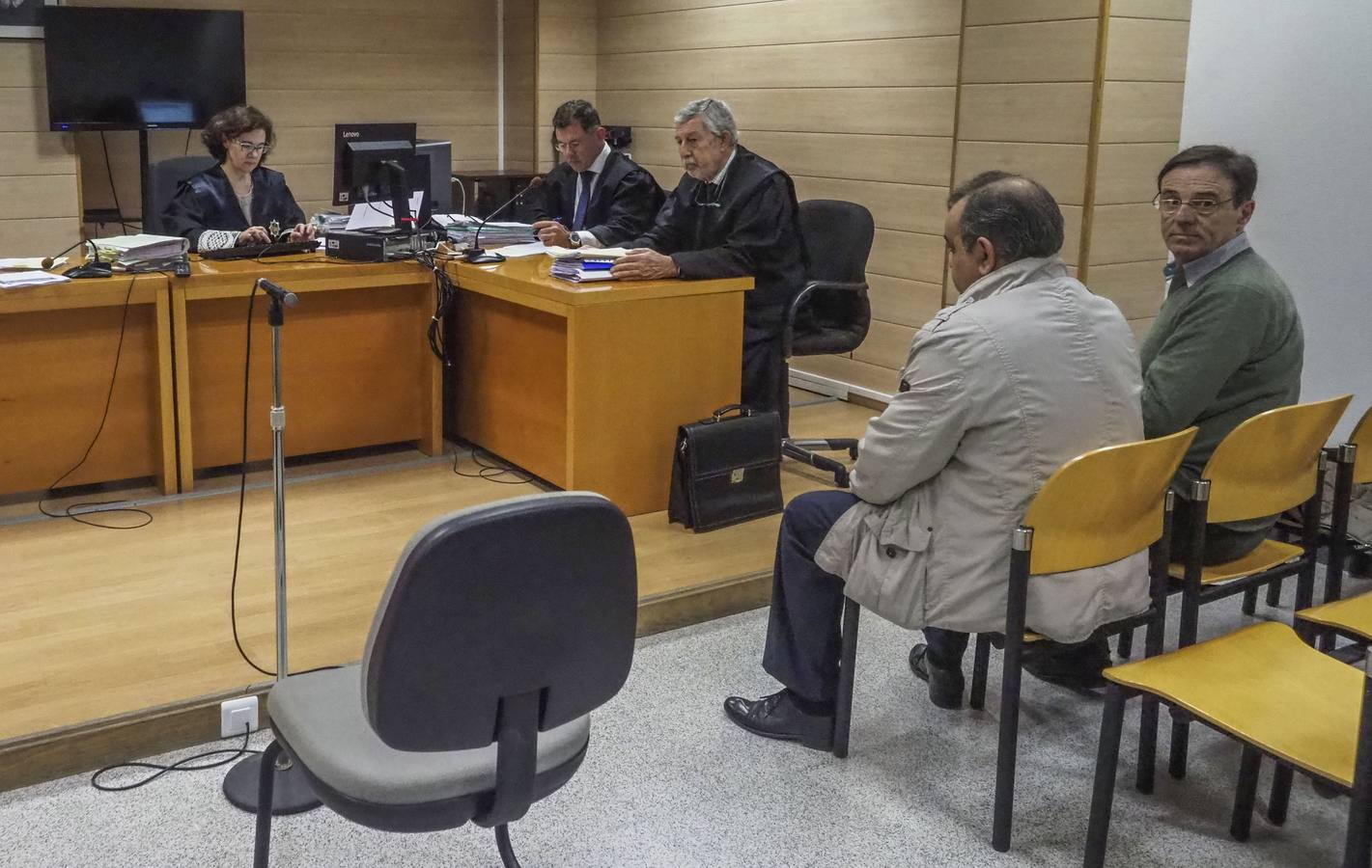 El juicio a Higuera y Sámano por prevaricación vuelve a fijarse para el 20 de enero