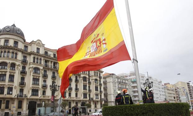 Vox exige que la bandera de España ondee en todos los actos del Gobierno de Cantabria