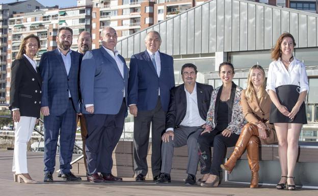 Vox presenta a sus candidatos de Cantabria a las generales