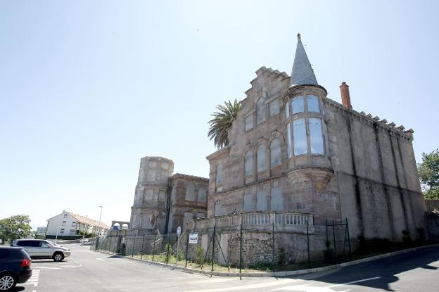 Suances espera que el Gobierno «mantenga el compromiso» con el Palacio del Amo